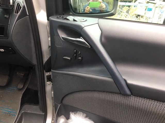 リペア施工事例 施工例一覧 メルセデス ベンツ V350 内装べたつきリペア施工しました 豊中市のトータルリペア カーコーティングは トータルリペア F Tech リペア施工事例 施工例一覧 メルセデス ベンツ V350 内装べたつきリペア施工しました 豊中市のトータルリペア カーコーティングは トータルリペア F Tech
