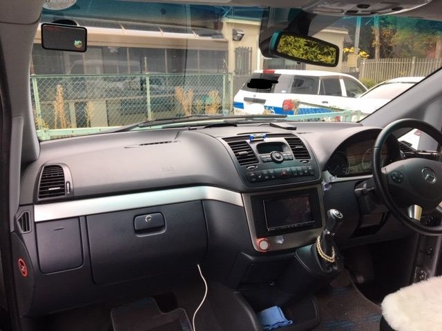 リペア施工事例 施工例一覧 メルセデス ベンツ V350 内装べたつきリペア施工しました 豊中市のトータルリペア カーコーティングは トータルリペア F Tech リペア施工事例 施工例一覧 メルセデス ベンツ V350 内装べたつきリペア施工しました 豊中市のトータルリペア カーコーティングは トータルリペア F Tech